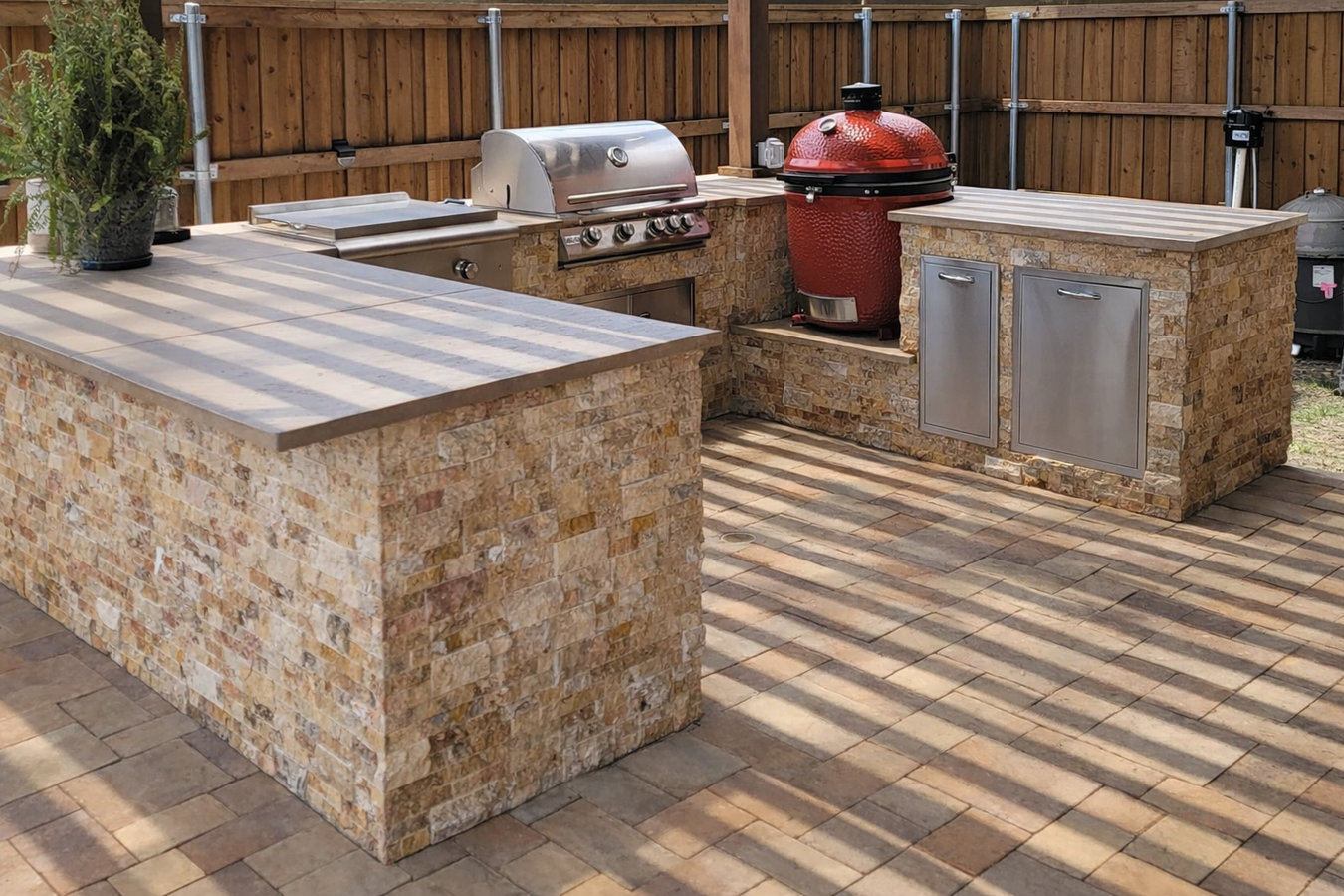 Outdoor kitchen masonry